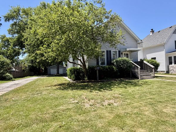 1706 Monroe Street , La Porte, IN 46350