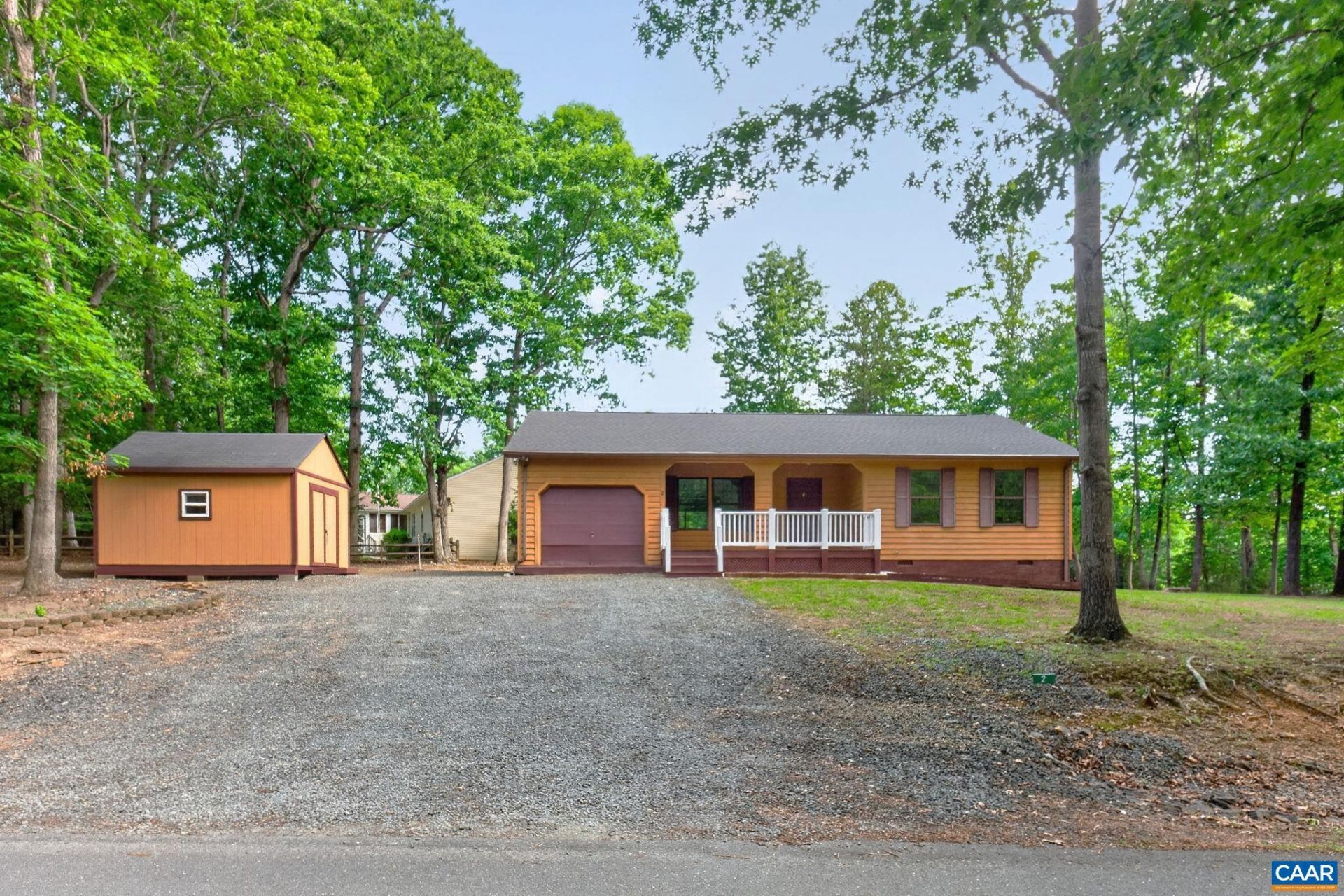 2 Ashton Rd, Palmyra, VA 22963 Main Photo