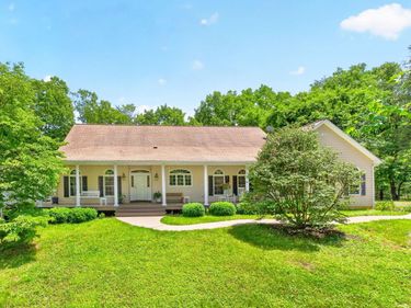 3403 MEADOW WOOD LN, Crozet, VA 22932