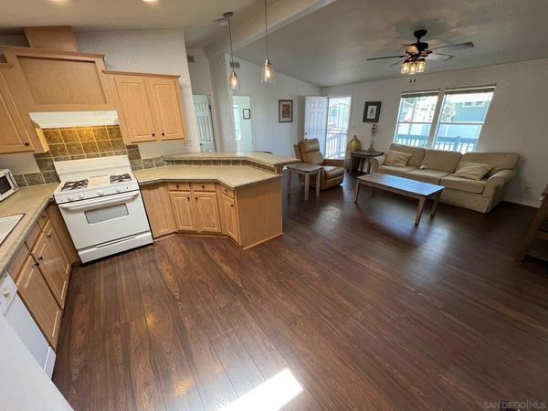 1001 S Hale, Unit SPC 77, Escondido, CA 92029