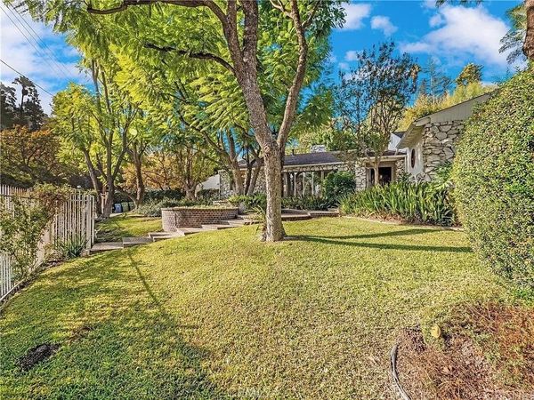 18000 Karen Drive , Encino, CA 91316