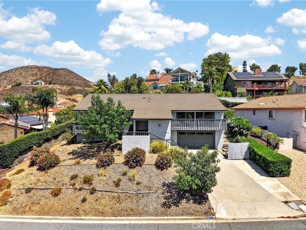 29532 Vacation, Canyon Lake, CA 92587