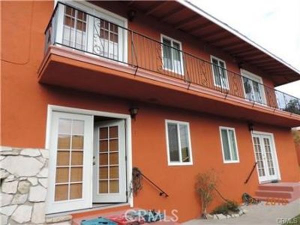 2156 Gaviota Avenue , Signal Hill, CA 90755