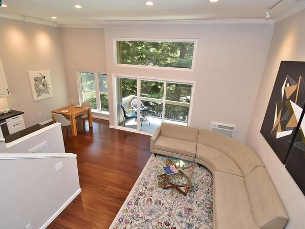 2067 Ascot Dr., Moraga, CA 94556