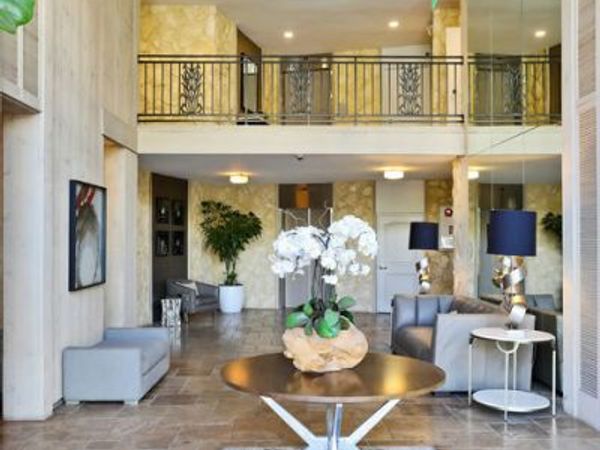 809 S Bundy Drive, Unit 103, Los Angeles, CA 90049