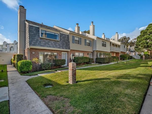 851 Del Mar Downs Road, Unit E, Solana Beach, CA 92075