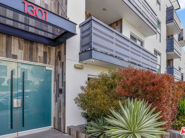 1301 Brockton Avenue, Unit 309, Los Angeles, CA 90025