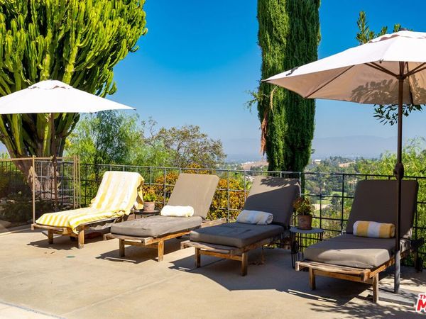 4530 San Blas Avenue, Woodland Hills, CA 91364
