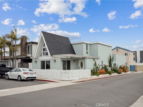 214 Walnut Street, Newport Beach, CA 92663