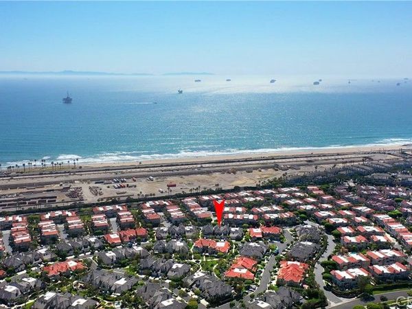 6082 Eaglecrest Drive, Huntington Beach, CA 92648