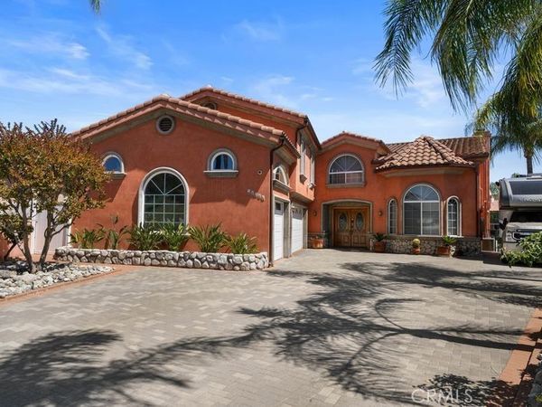 30186 Windward Drive, Canyon Lake, CA 92587