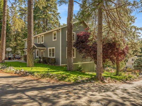 123 Bambi Trail, Crestline, CA 92325