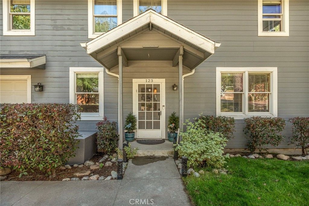 123 Bambi Trail, Crestline, CA 92325 Main Photo