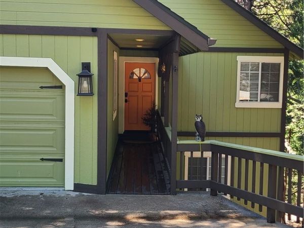 27457 Oakwood , Lake Arrowhead, CA 92352