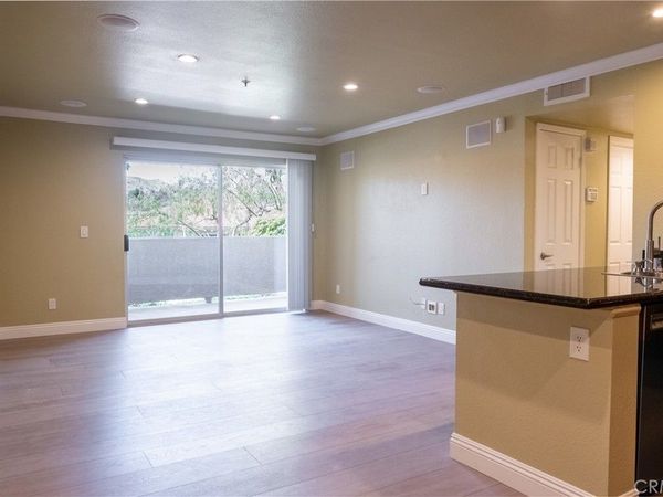 1035 La Terraza, Unit 104, Corona, CA 92879