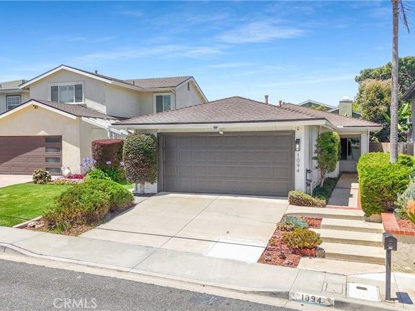 1094 Sea Bluff, Costa Mesa, CA 92627