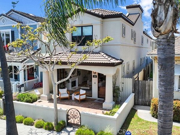 209 6th , Seal Beach, CA 90740
