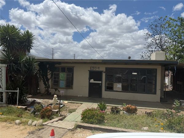1309 Tourmaline Avenue, Mentone, CA 92359