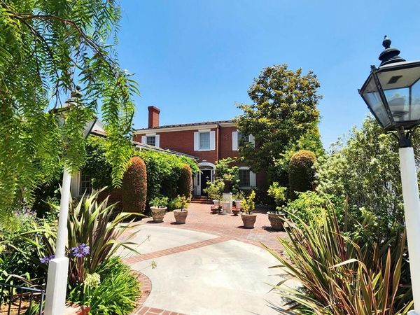 1160 S Beverwil Drive, Los Angeles, CA 90035