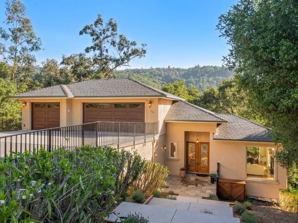 310 Old Spanish Trail , Portola Valley, CA 94028
