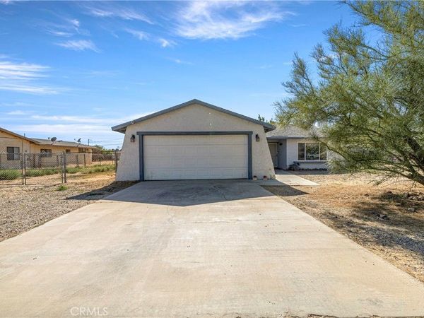 15456 Dale Evans Parkway, Apple Valley, CA 92307