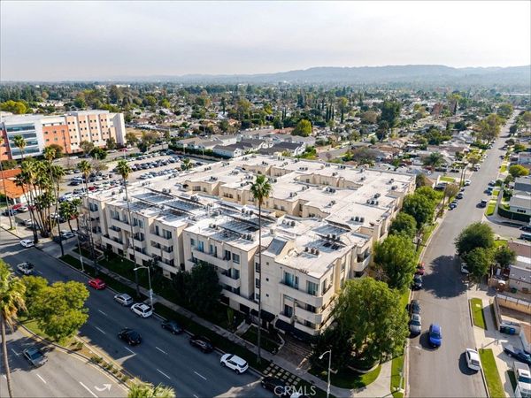 19350 Sherman Way, Unit 210, Reseda, CA 91335