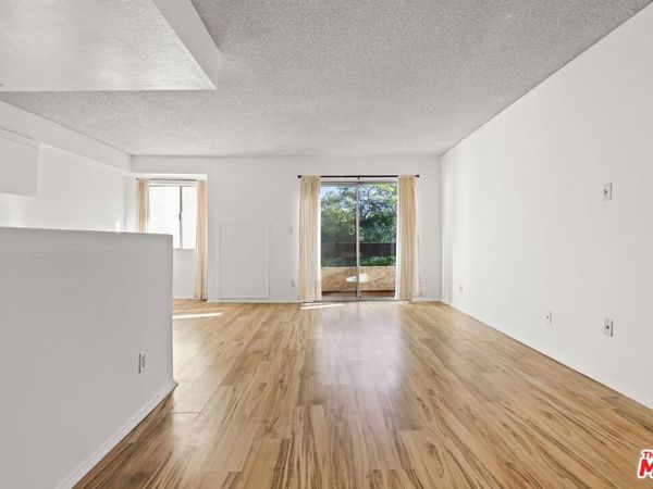 2700 Cahuenga Boulevard, Unit 2216, Los Angeles, CA 90068