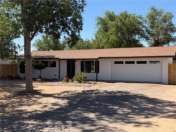 21975 Mohican , Apple Valley, CA 92307