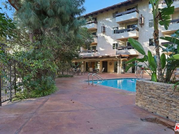 2700 Cahuenga Boulevard, Unit 2217, Los Angeles, CA 90068
