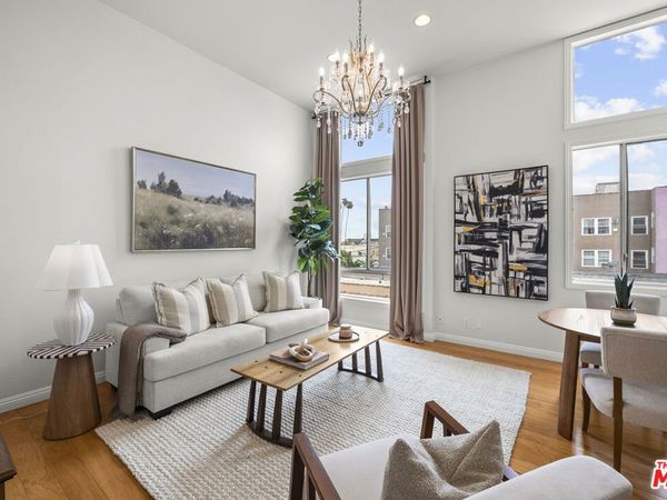 856 N Van Ness Avenue, Unit 6, Los Angeles, CA 90038
