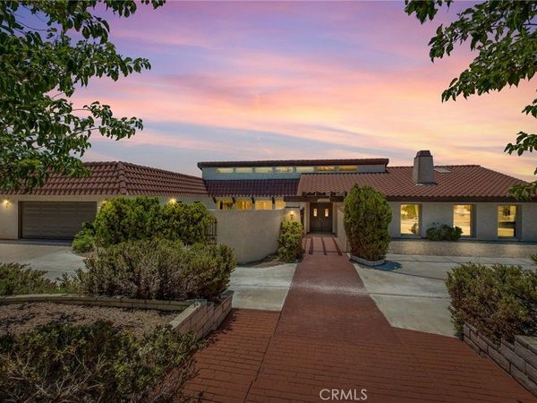 19585 Crest, Apple Valley, CA 92307