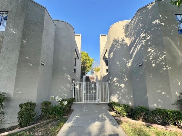 12476 Montecito Road , Unit 5, Seal Beach, CA 90740