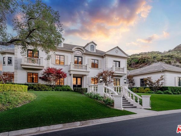 3063 W Stafford Road, Thousand Oaks, CA 91361