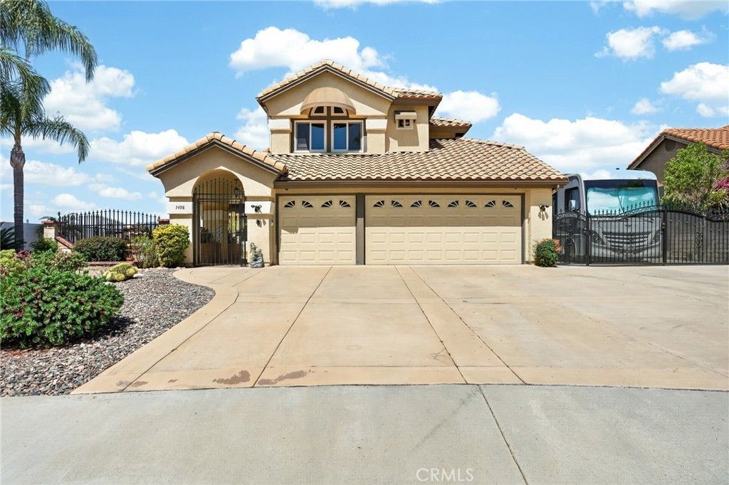 7498 Red Clover, Highland, CA 92346 Main Photo