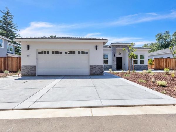 5210 Shirehills Lane, Carmichael, CA 95608