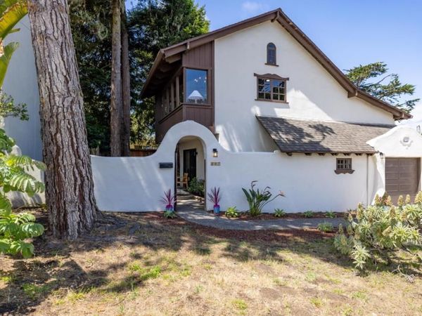 677 Taylor Street, Monterey, CA 93940