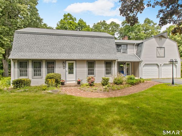 15 Ledgecrest, Manchester, CT 06040