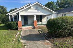 111 C Avenue photo 4