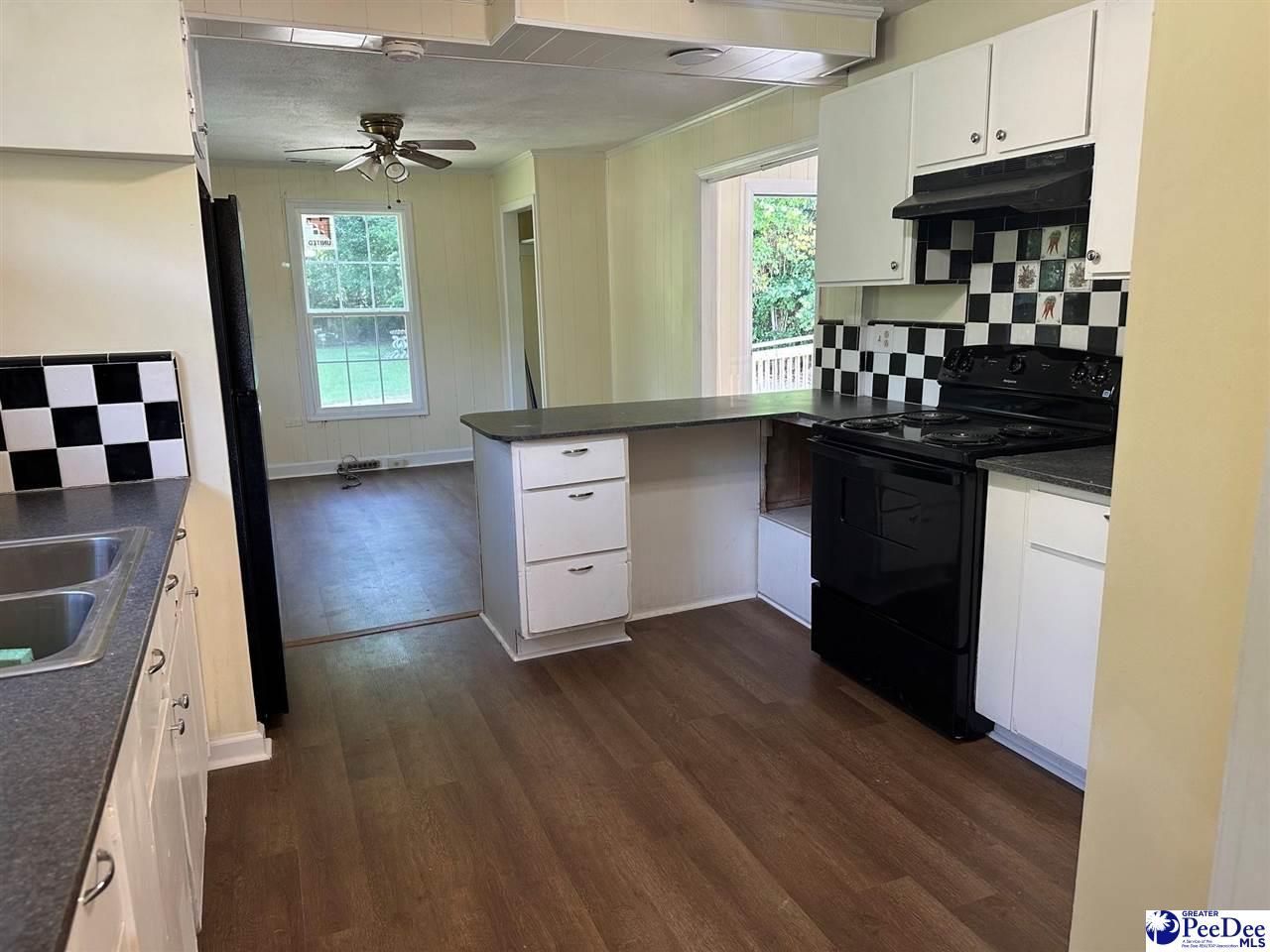 111 C Avenue Photo 4