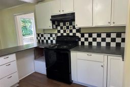111 C Avenue photo 4