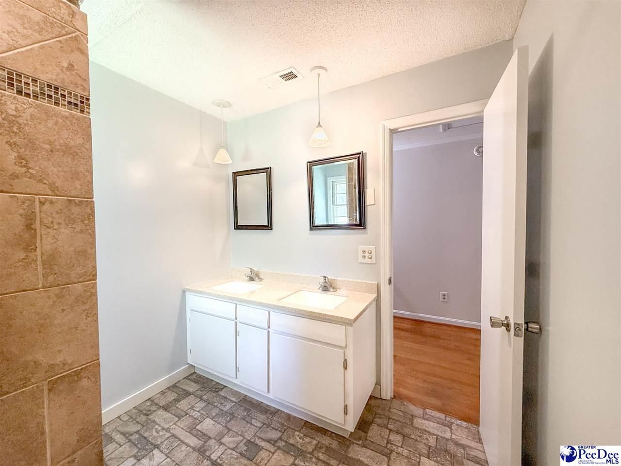 1611 Linden Drive Photo 27