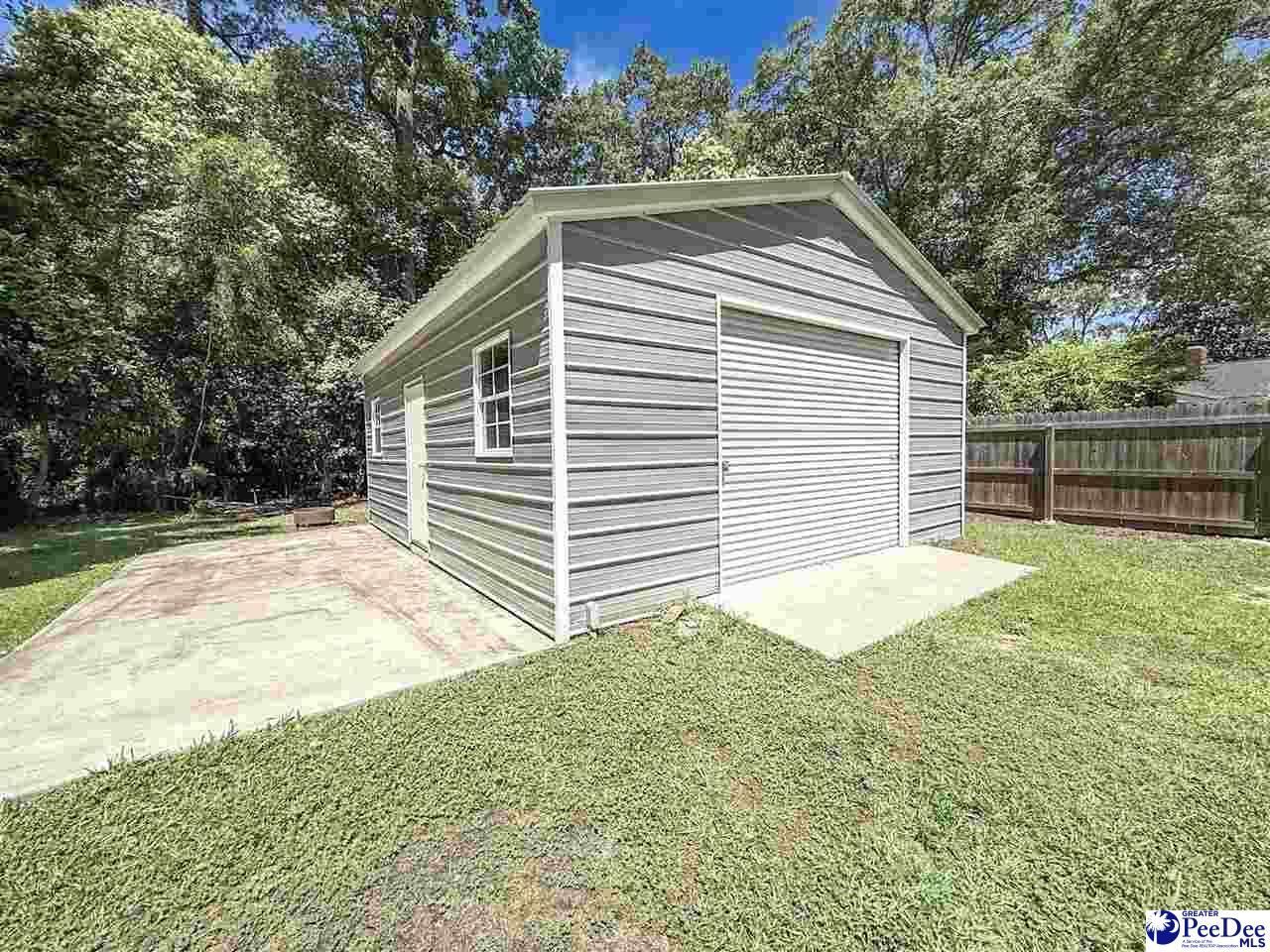 1611 Linden Drive Photo 4