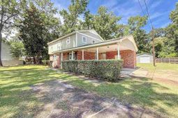 1611 Linden Drive photo 4