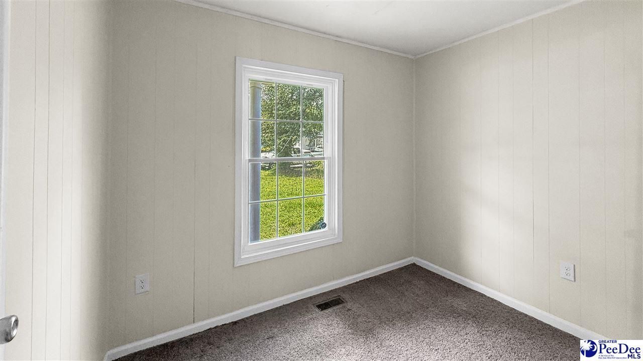 208 Huggins Street Photo 17
