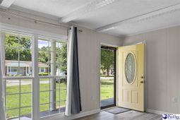 208 Huggins Street photo 4