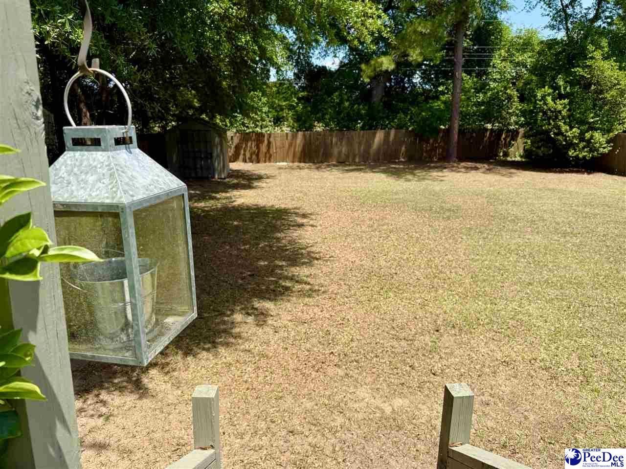 603 Green St Photo 16