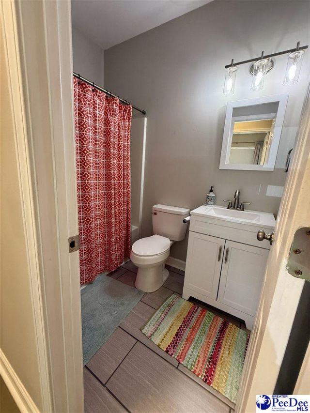 603 Green St Photo 24