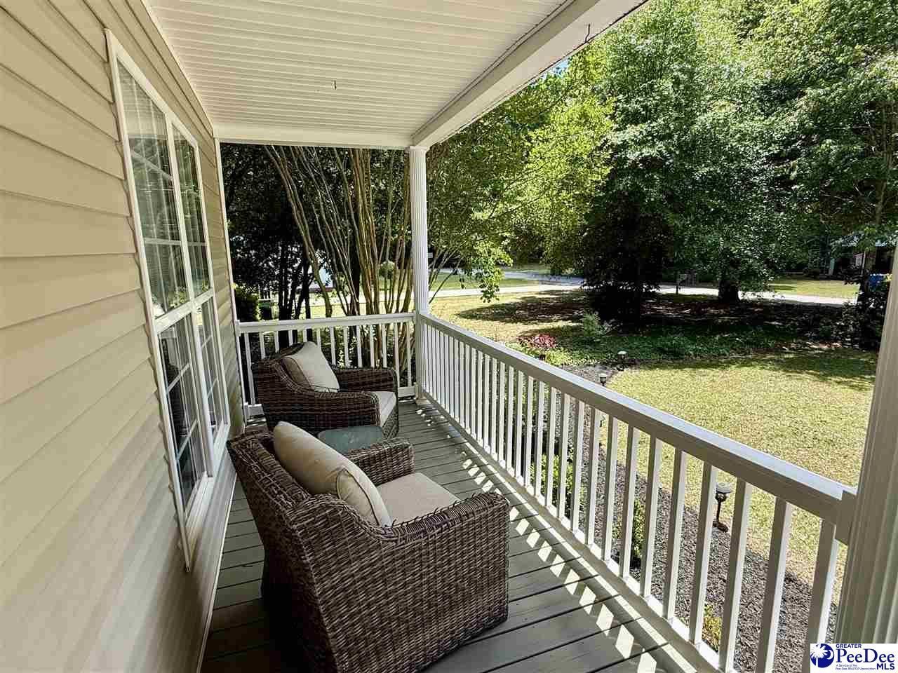 603 Green St Photo 4