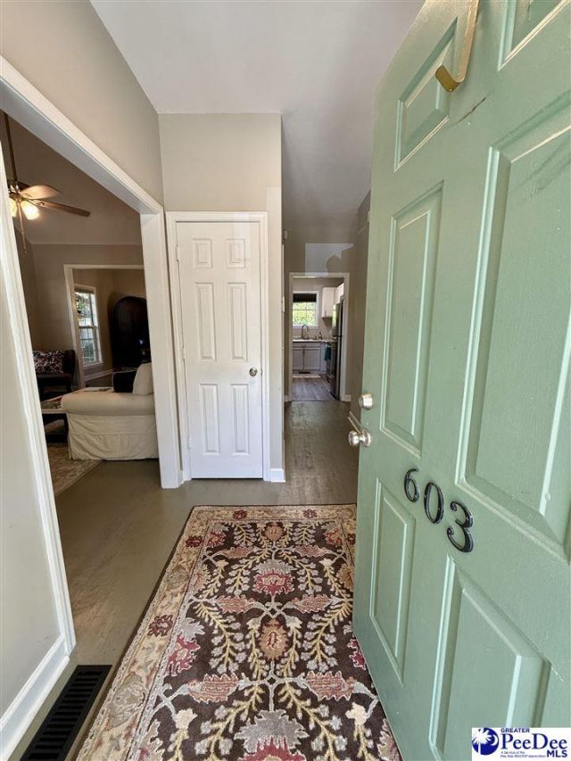 603 Green St Photo 6
