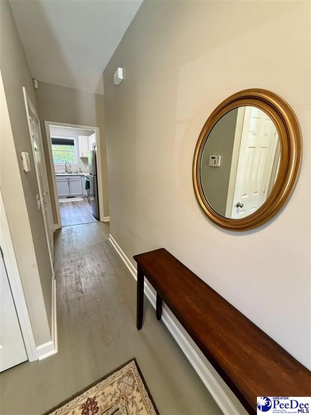 603 Green St Photo 7